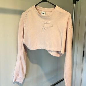 Women’s pink Nike crop top long sleeve